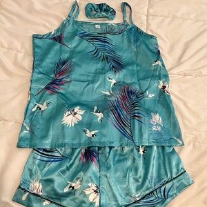 COPY - Women’s 2 piece summer PJ’S with matching hair tie, size medium